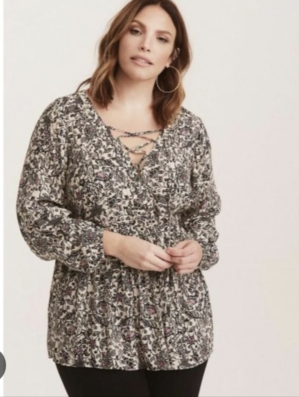 Torrid NWOT  Sz 1 Cream Floral Tunic with Black & Pink Print